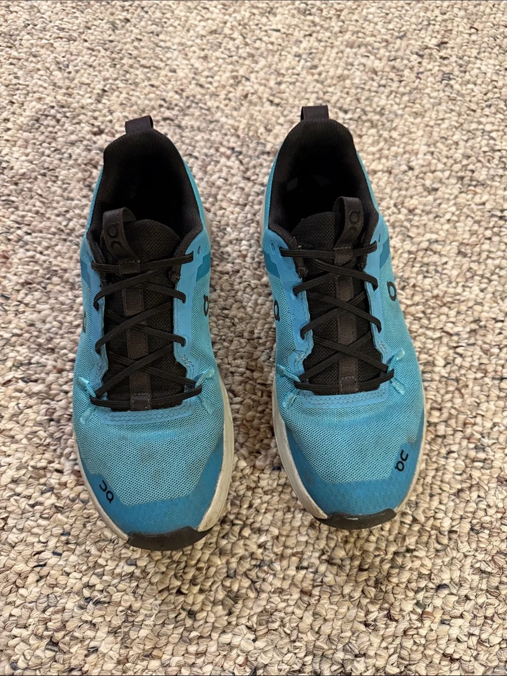 ON Cloud boys slip on sz 4.5